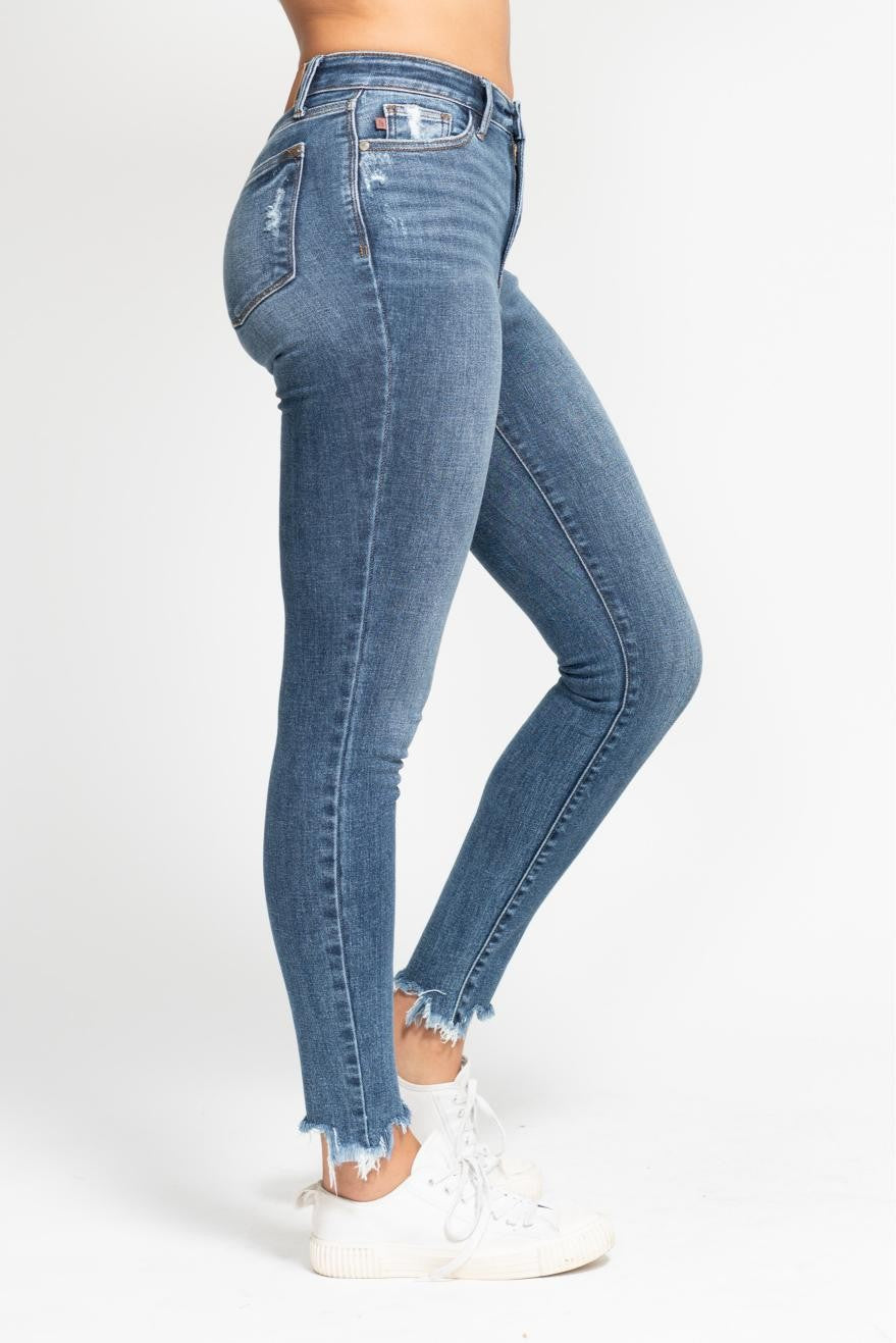 Judy Blue- HW Skinny w/ Destroy & Shark Bit Hem