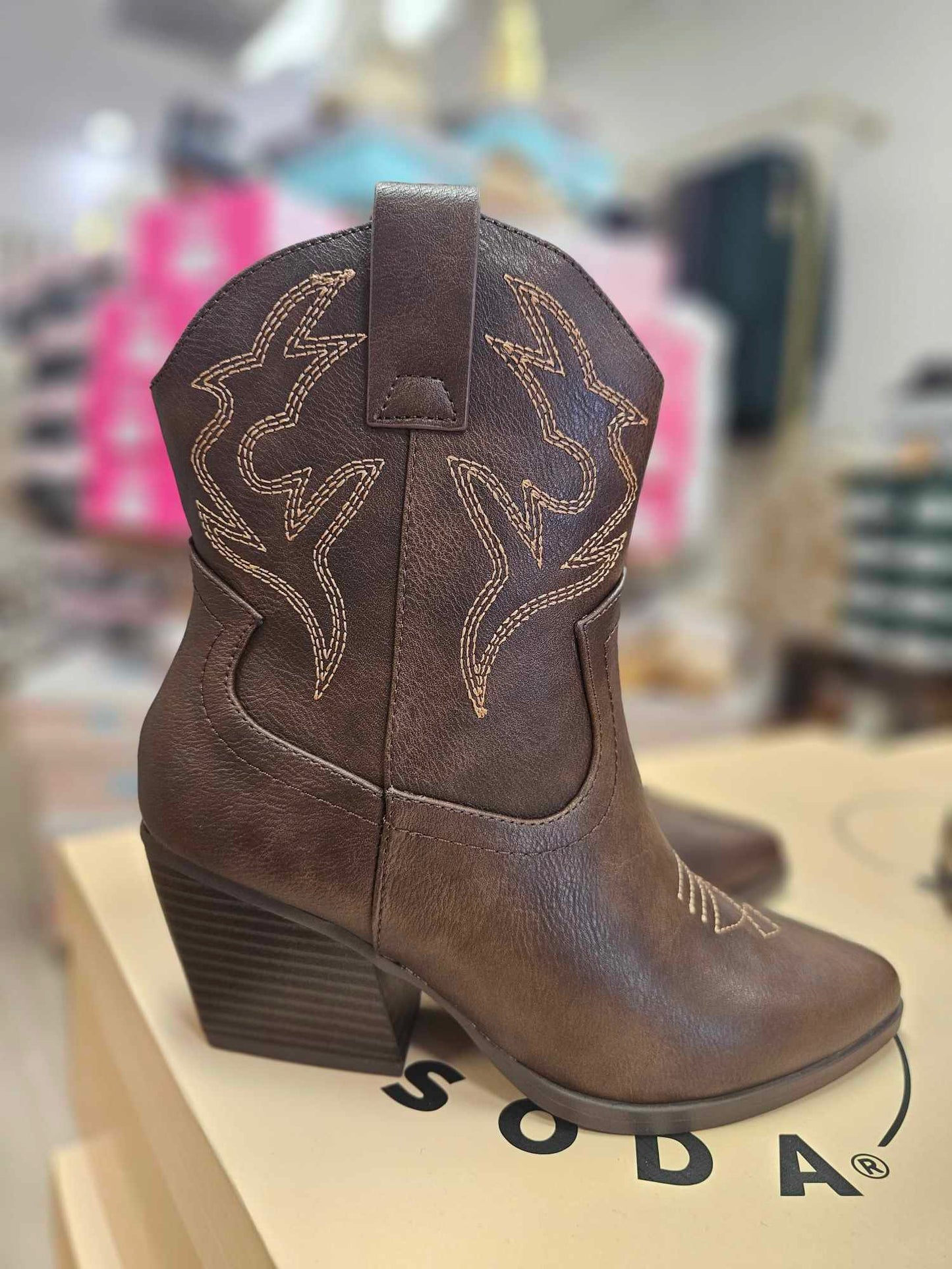 Blazing - Ankle Boot with Contrast Stitching
