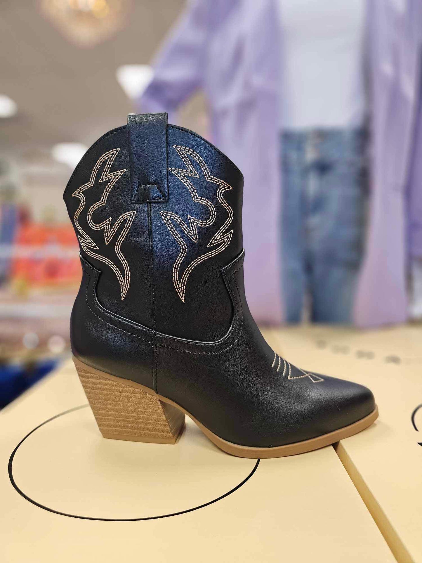 Blazing - Ankle Boot with Contrast Stitching