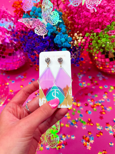 Taylor Shaye-Neutral Kinsley Drops