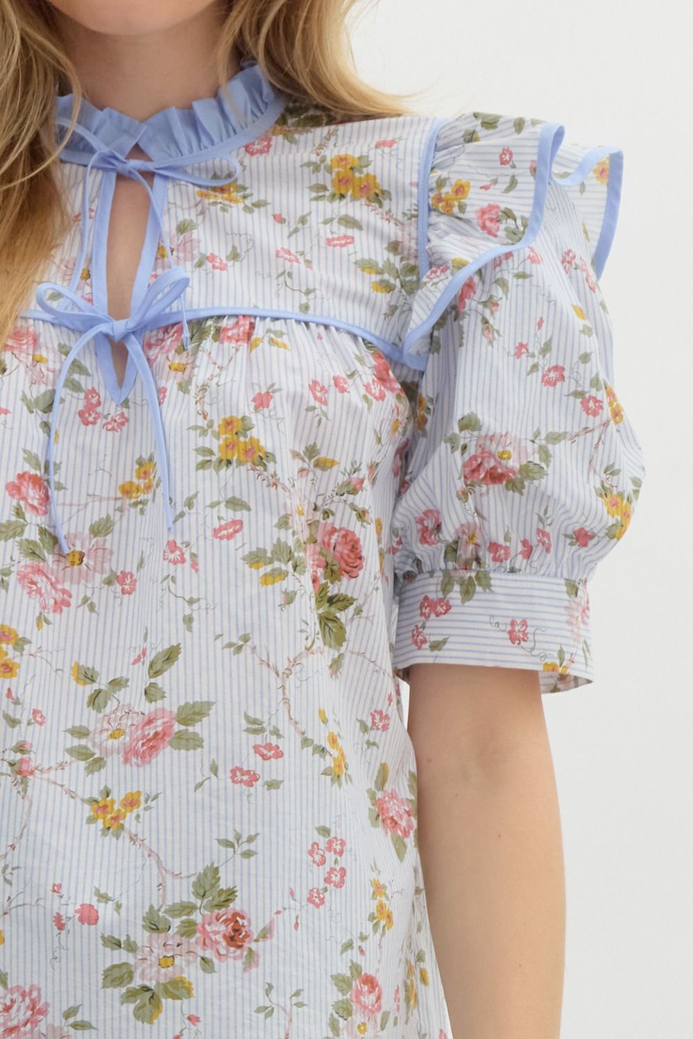 Garden Glow- V-Neck Tie front Top