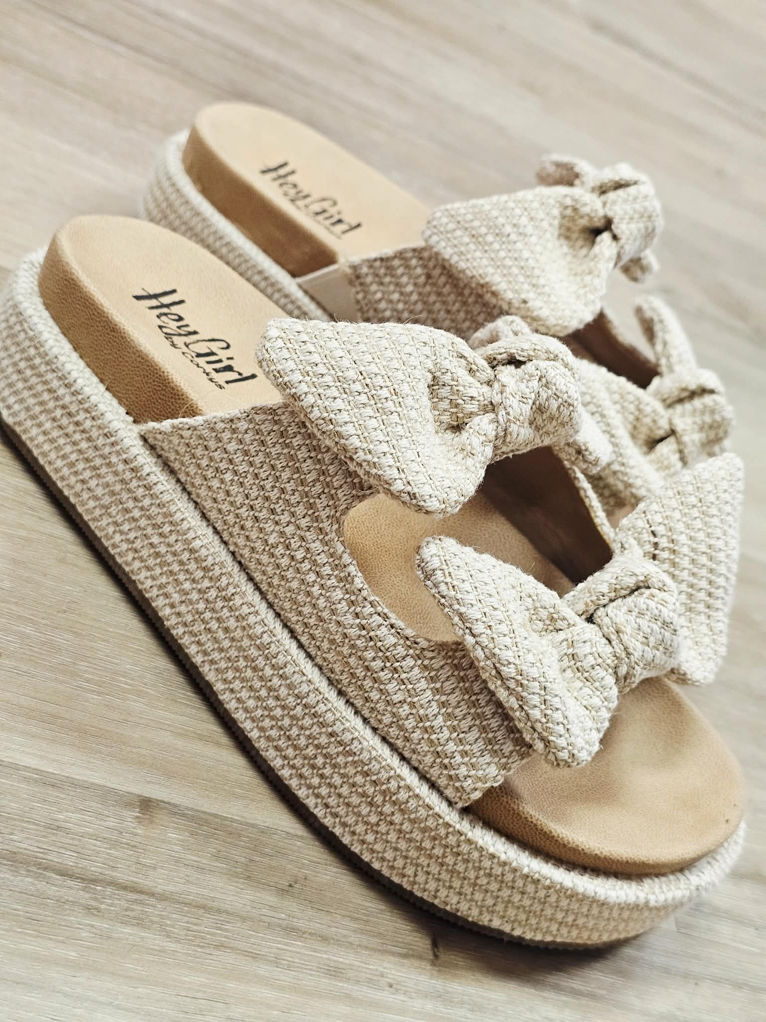 Corky’s Lil Bit Knotty - SAND