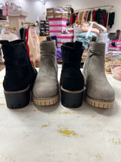 DASHING BOOTIES