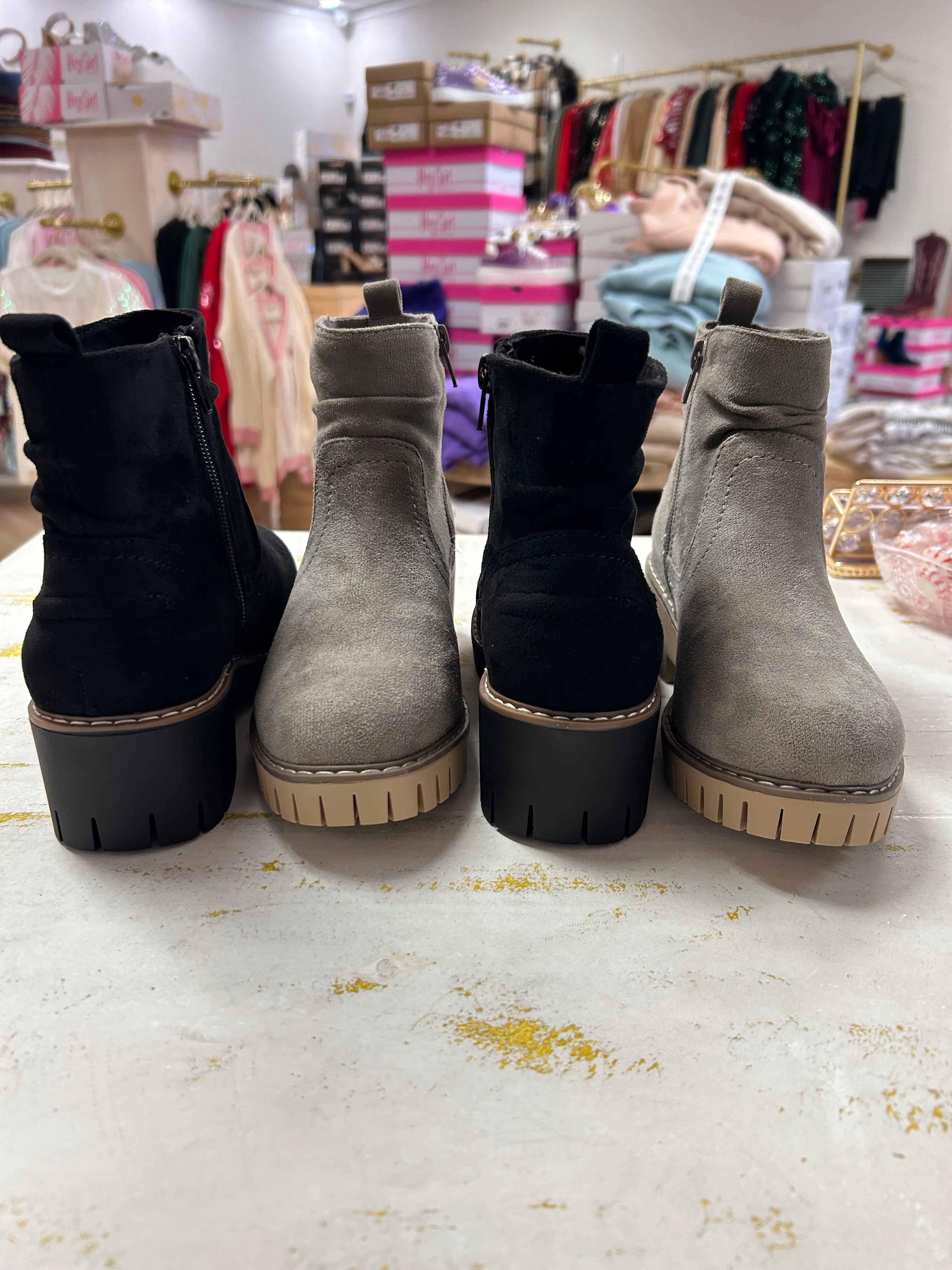 DASHING BOOTIES