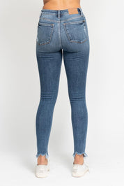 Judy Blue- HW Skinny w/ Destroy & Shark Bit Hem