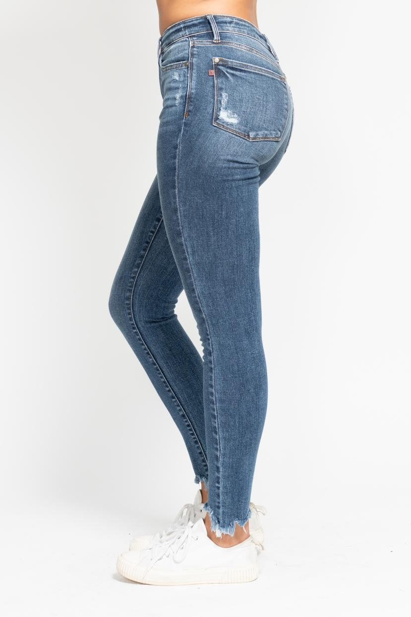 Judy Blue- HW Skinny w/ Destroy & Shark Bit Hem