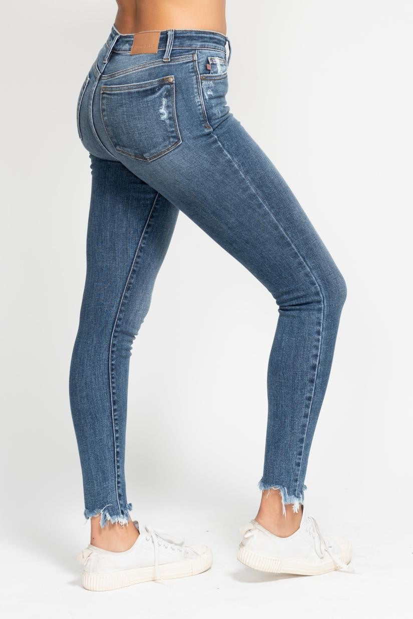 Judy Blue- HW Skinny w/ Destroy & Shark Bit Hem