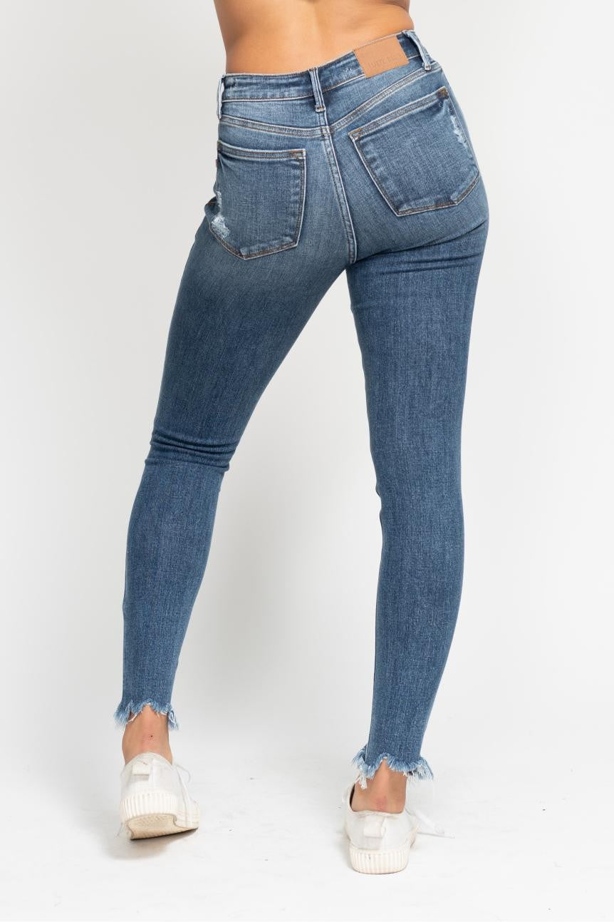Judy Blue- HW Skinny w/ Destroy & Shark Bit Hem