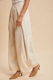 Fancy- Pleated front woven pants