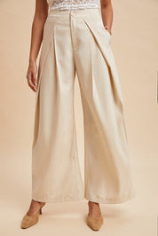 Fancy- Pleated front woven pants