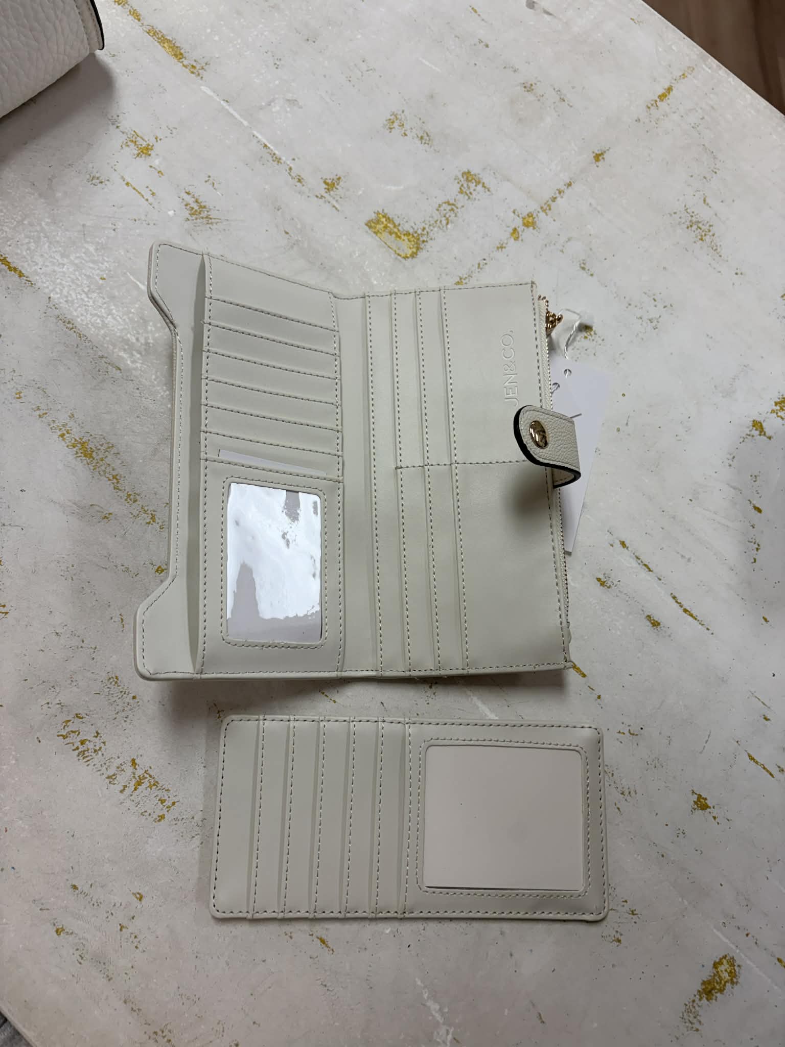 VIOLET- Wallet