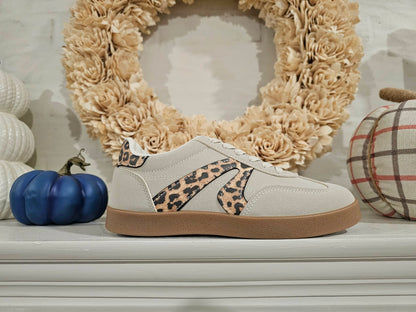 Retro Leopard Tennis
