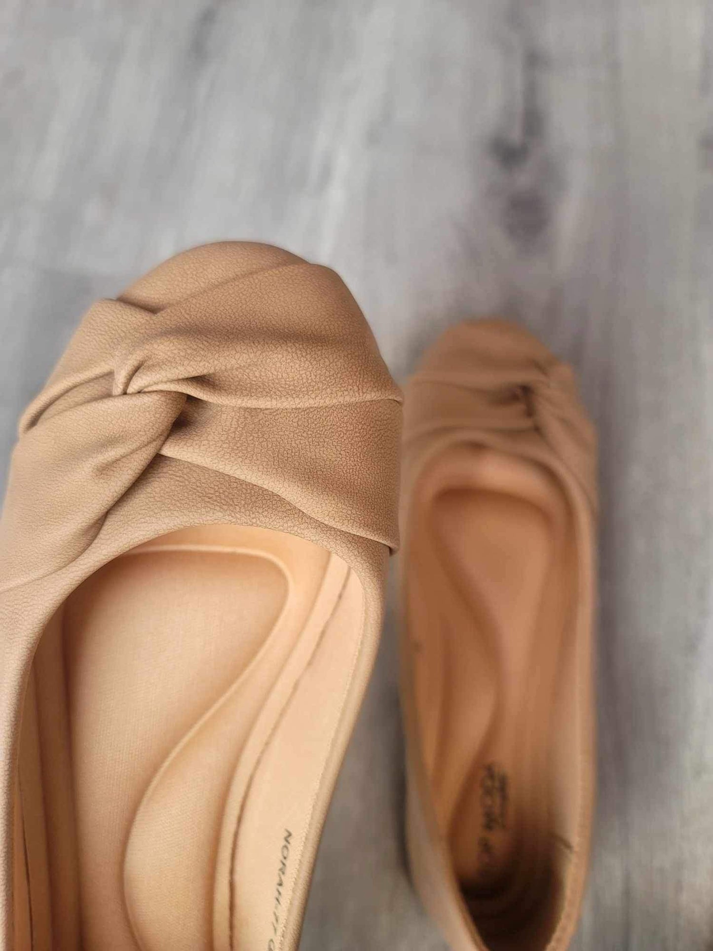 Norah Flats - TAN