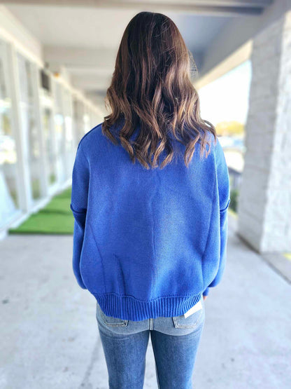 SOLID ROUND NECK PULLOVER SWEATER