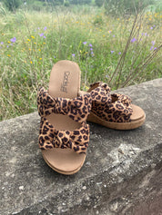 Leopard Bowed Up Wedges