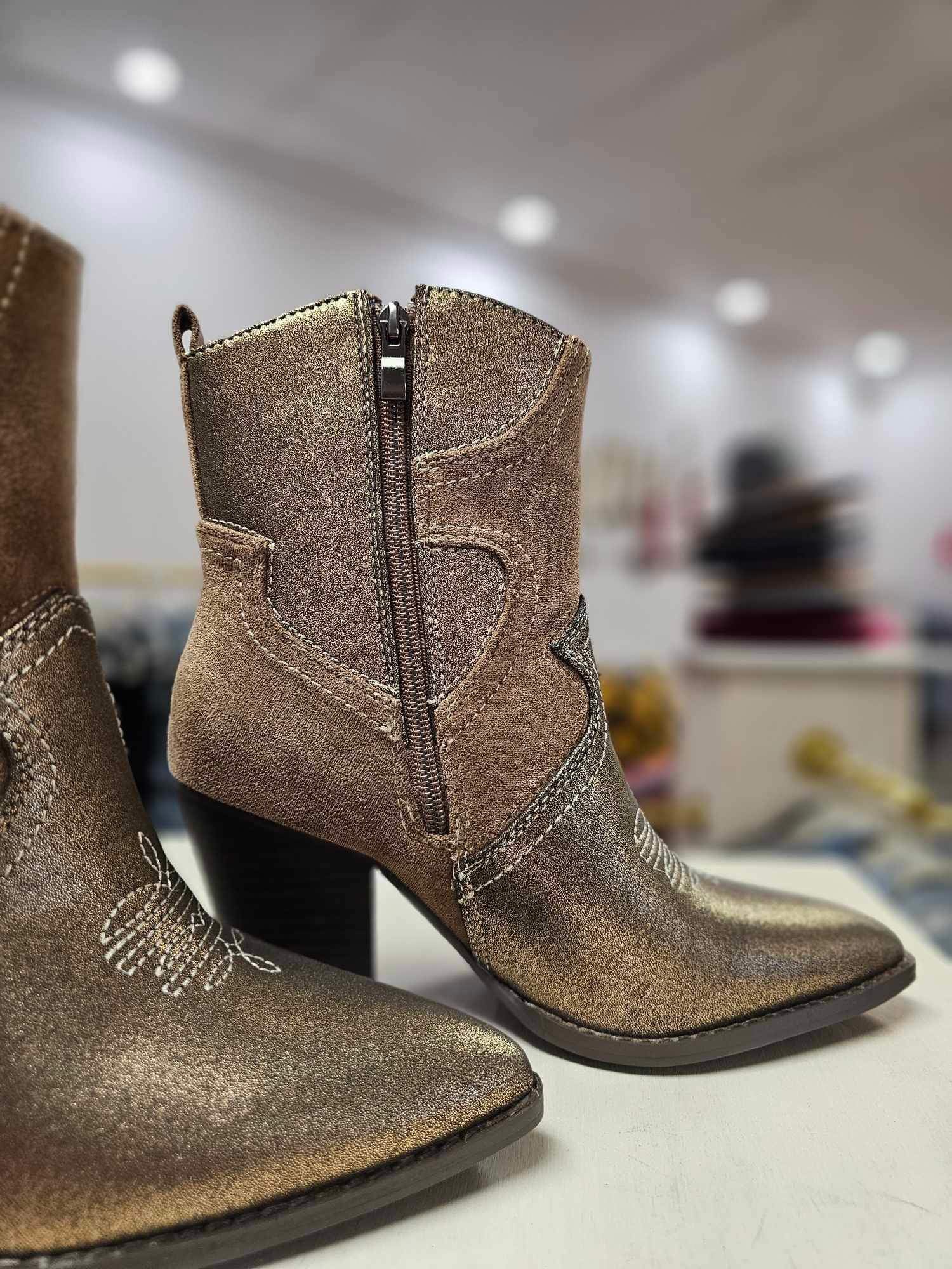 Corky's- Good Lookin Short Boot