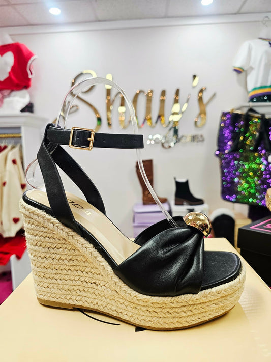 Farmer- Gold Button Wedge