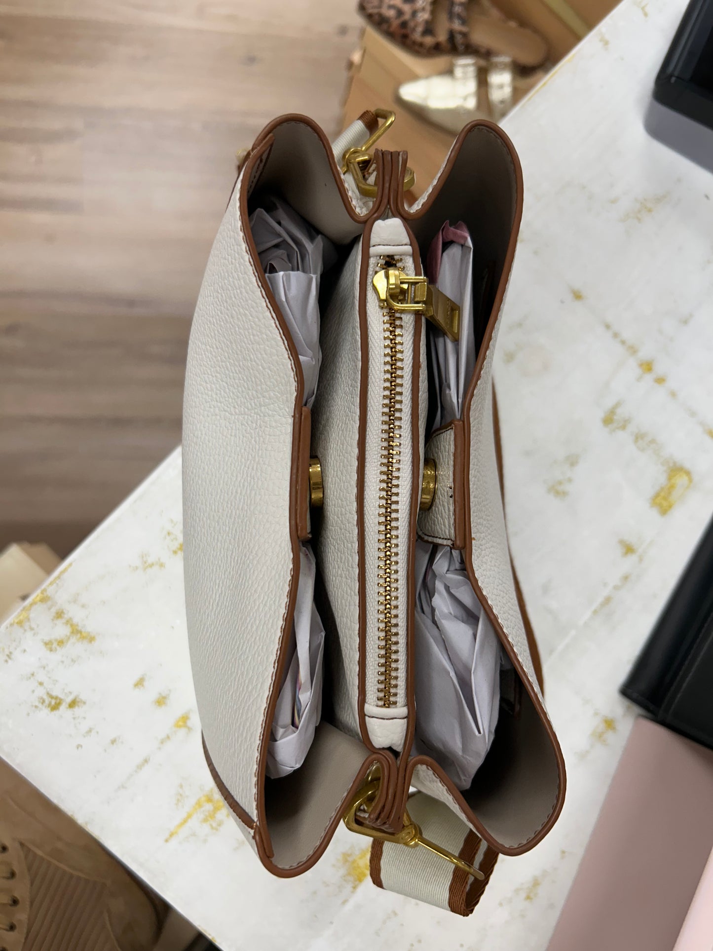 Corinna Bucket Bag - Off White