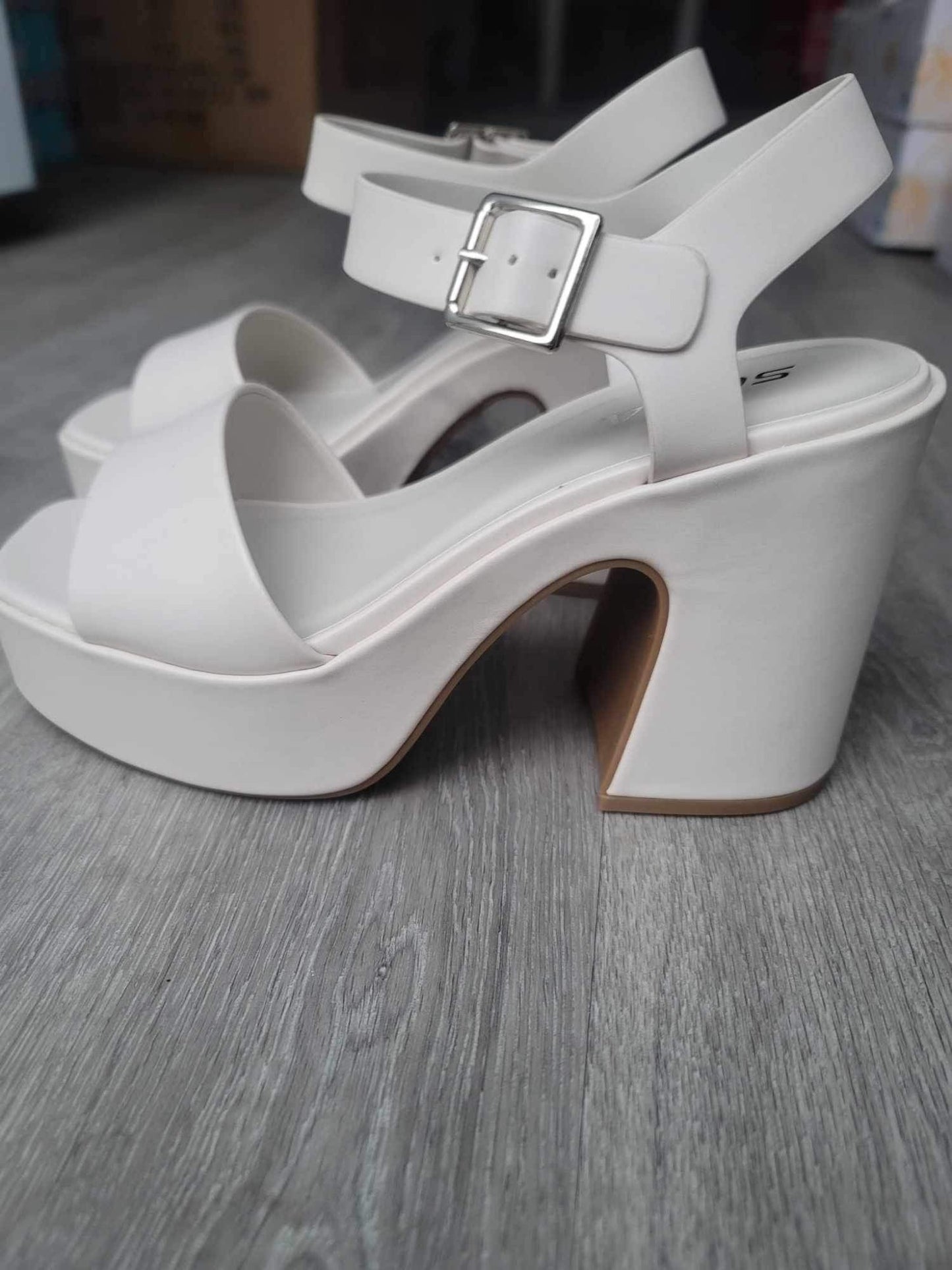 Launch Heel - WHITE