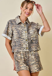 TIGER PRINT CROPPED DENIM TOP