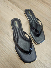 Pointer Thong Sandal