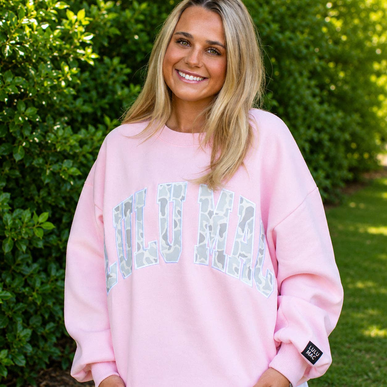 LULU MAC LT PINK W/ CAMO SWEATSHIRT