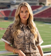 TIGER PRINT CROPPED DENIM TOP