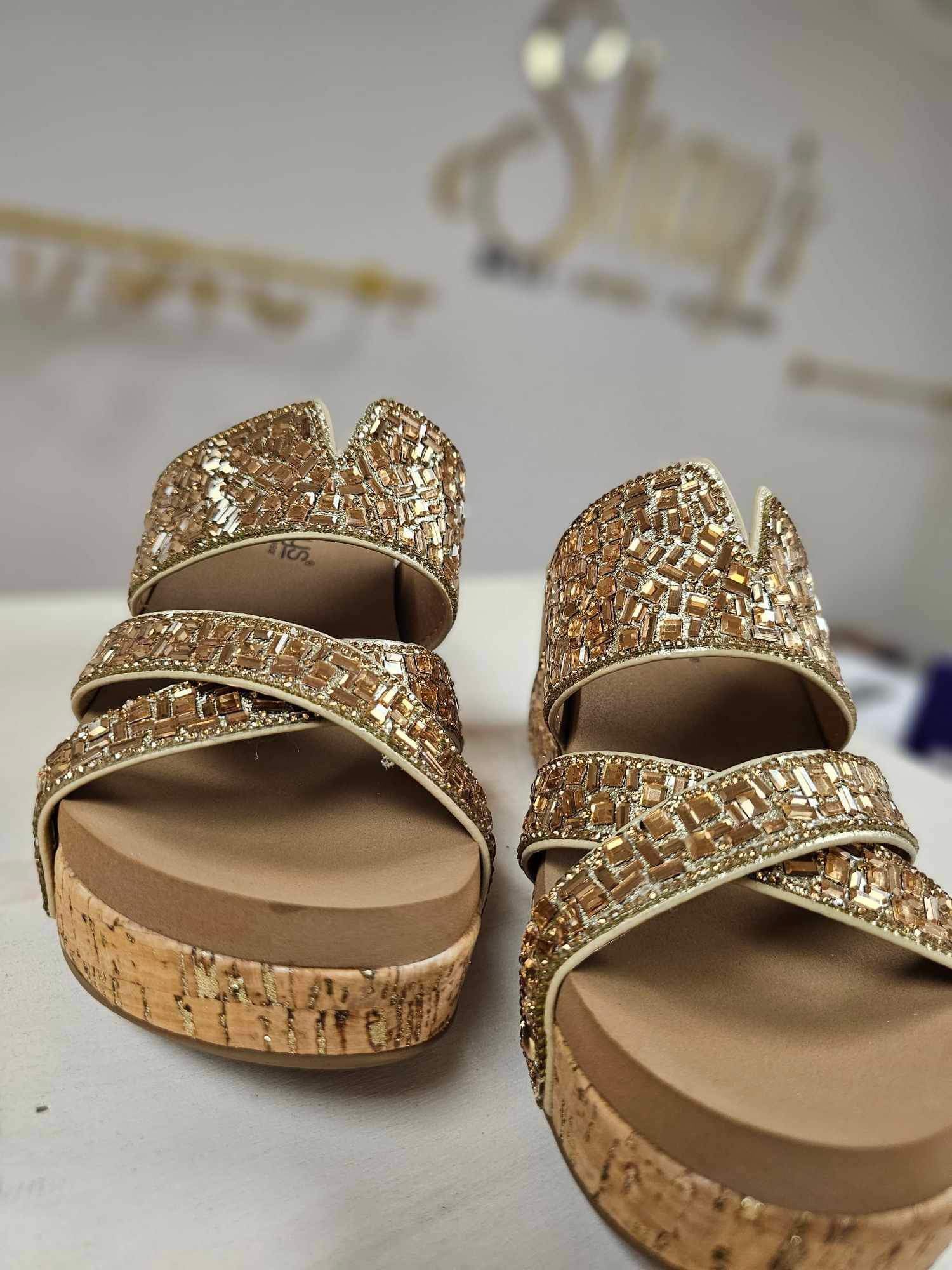 Corky's Sparkler Wedge - Gold