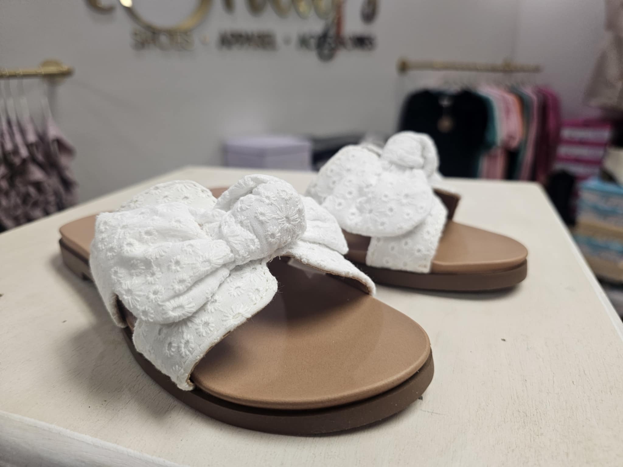 Writer Bow Sandal