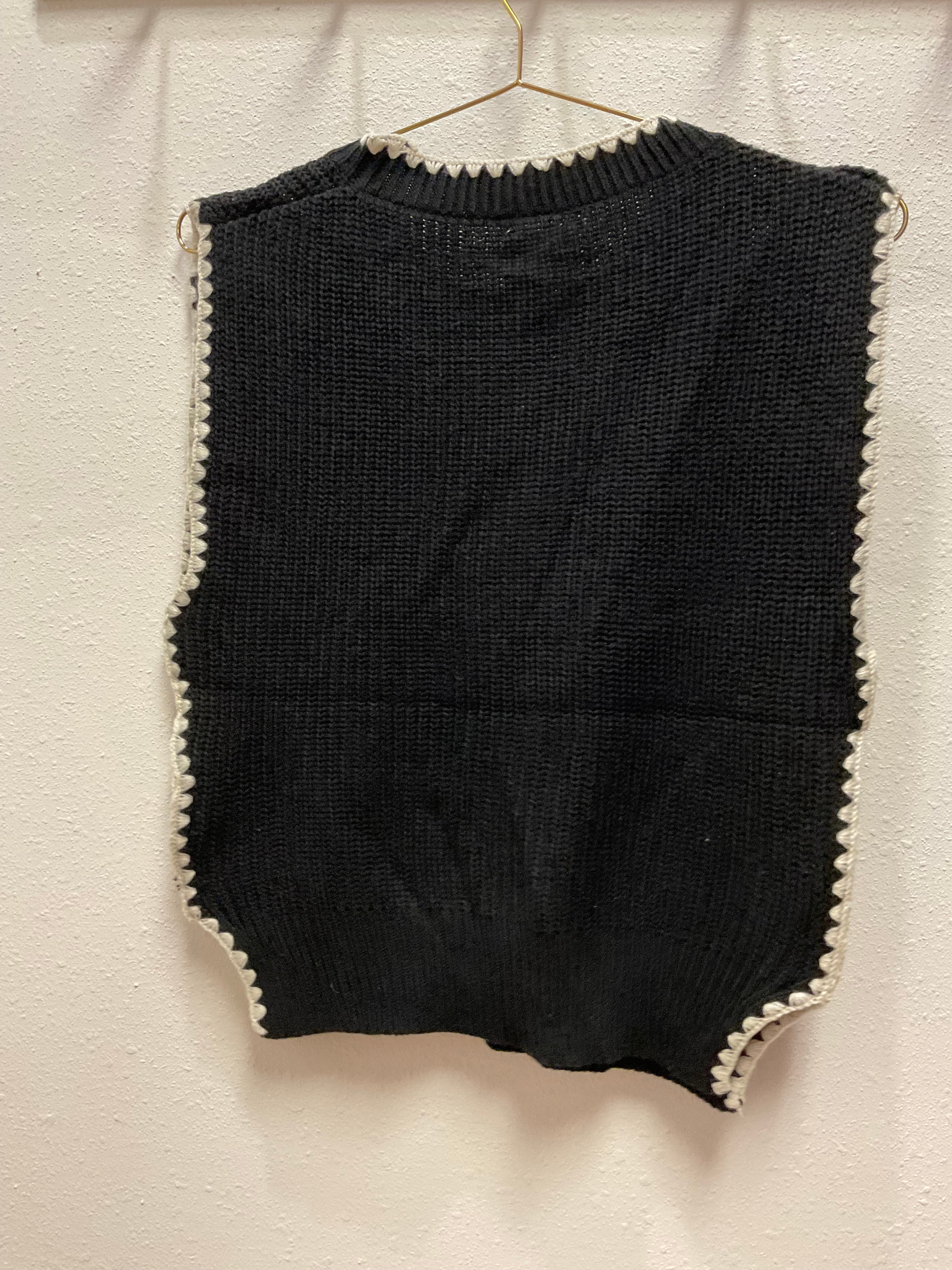 JONI- Sleeveless Sweater Top With Side Slit