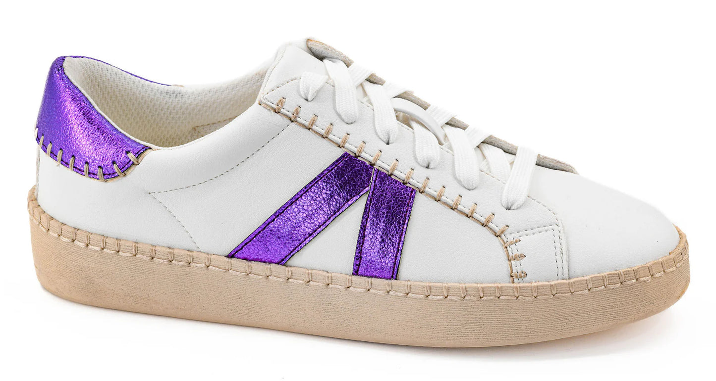 Friend Zone Sneaker