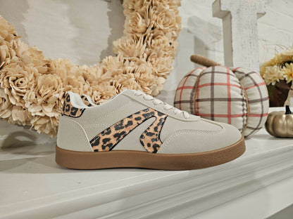 Retro Leopard Tennis