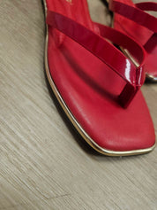 Pointer Thong Sandal
