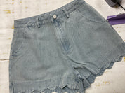 HIGH WAISTED DENIM SHORTS WITH SCALLOPED EDGE